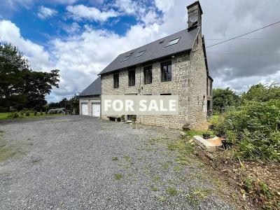 Detached Country House with Landscaped Garden
