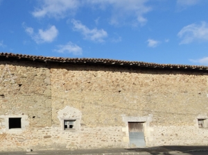 Barn to Renovate in the Countryside