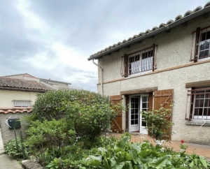Village House with Flexible Accommodation
