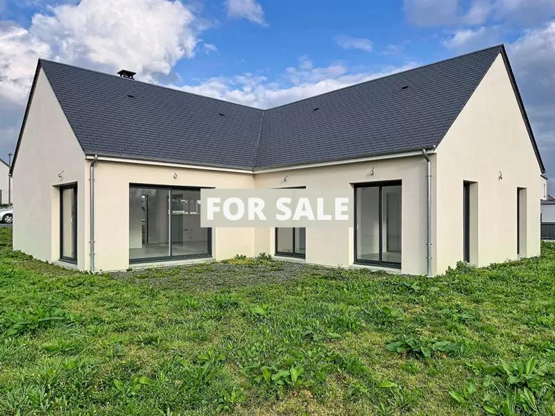 New Build Detached House with Garden