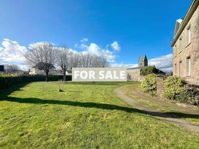 Manor House with Outbuilding in Lovely Garden