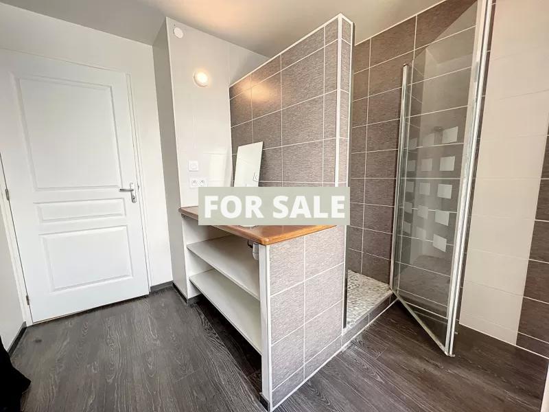 Town House with Neat Garden