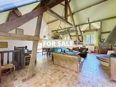 Detached Country House with Landscaped Garden