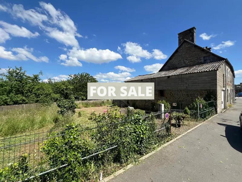 Town House in Good Order with Garden