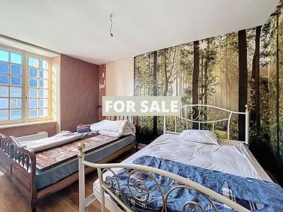 Town House in Good Order with Garden