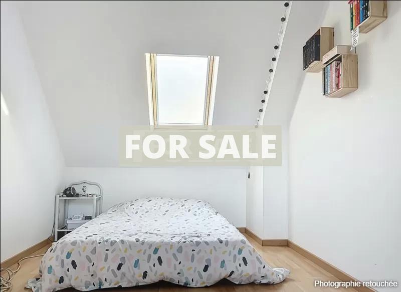 Detached House with Landscaped Garden