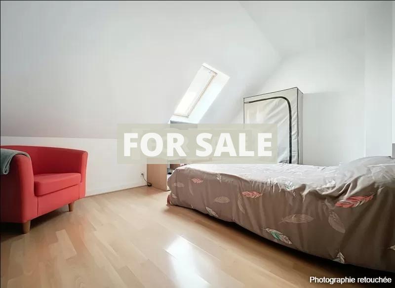 Detached House with Landscaped Garden