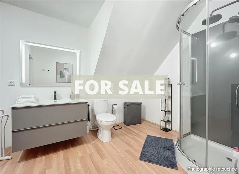 Detached House with Landscaped Garden