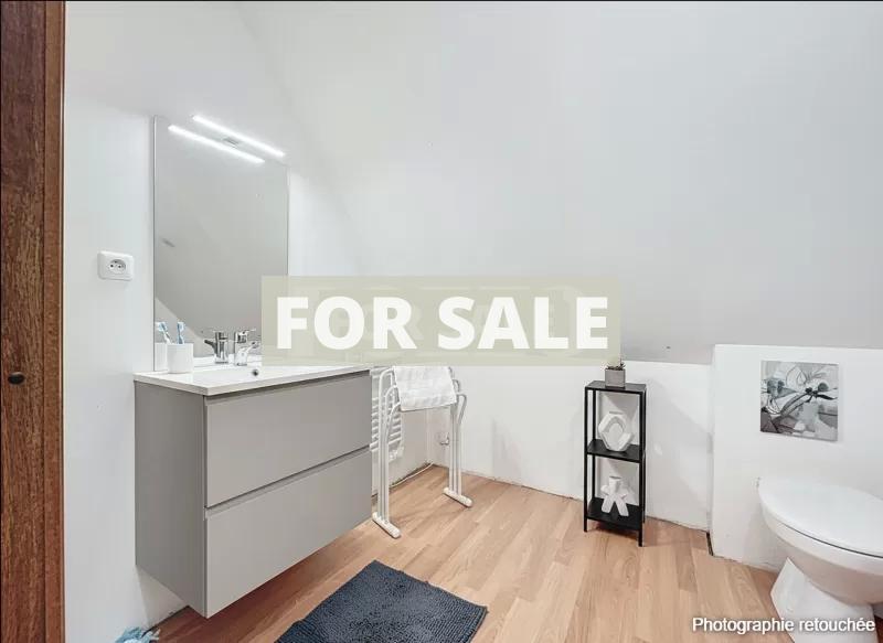 Detached House with Landscaped Garden