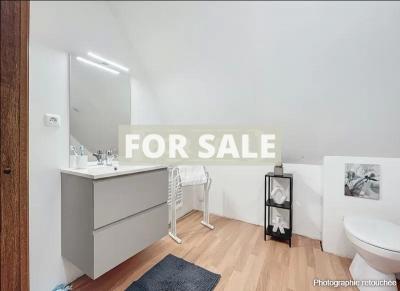 Detached House with Landscaped Garden