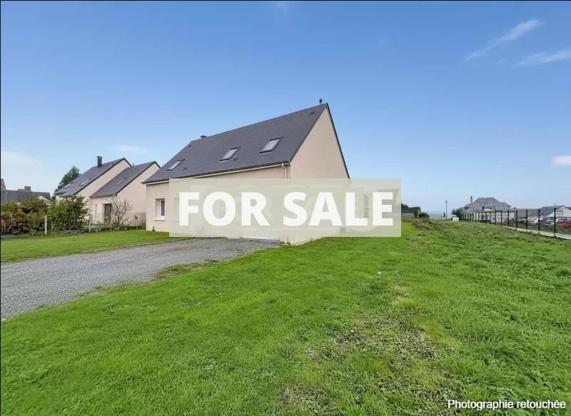 Detached House with Landscaped Garden