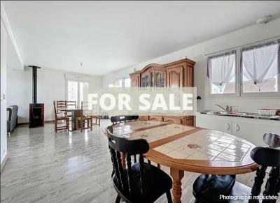 Detached House with Landscaped Garden