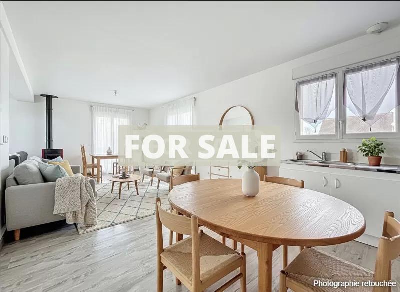 Detached House with Landscaped Garden