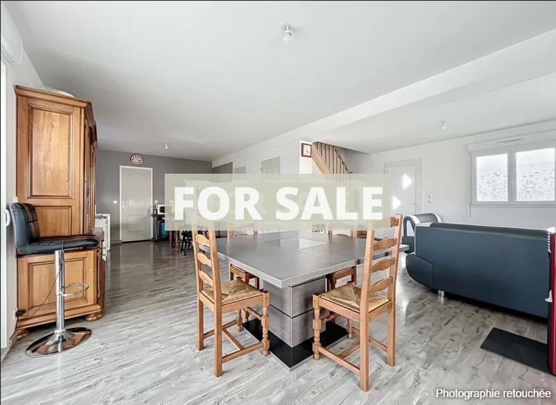 Detached House with Landscaped Garden