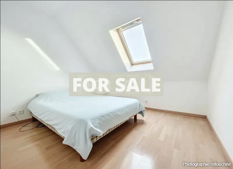 Detached House with Landscaped Garden