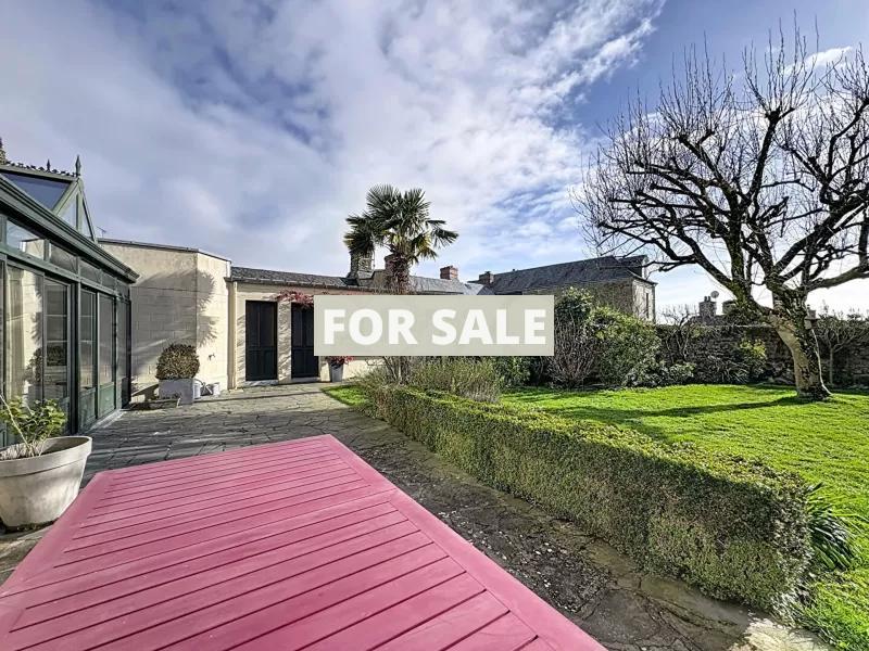 Detached House with Conservatory