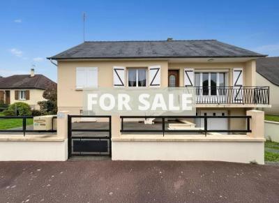 Detached House with Landscaped Garden