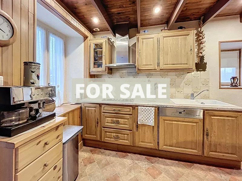 Detached House with Lovey Garden