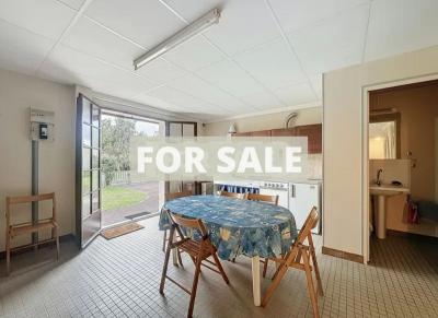 Detached House with Garden Close to the Coast