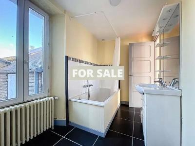 Two Houses with Garage in Good Location