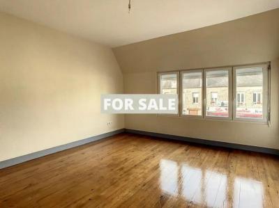 Two Houses with Garage in Good Location