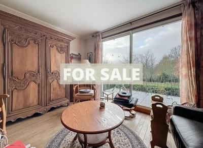 Detached House with Landscaped Garden