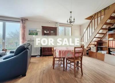 Detached House with Landscaped Garden