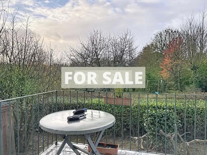Detached House with Landscaped Garden