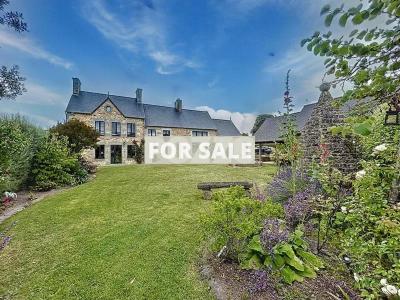 Detached House with Garden by the Coast