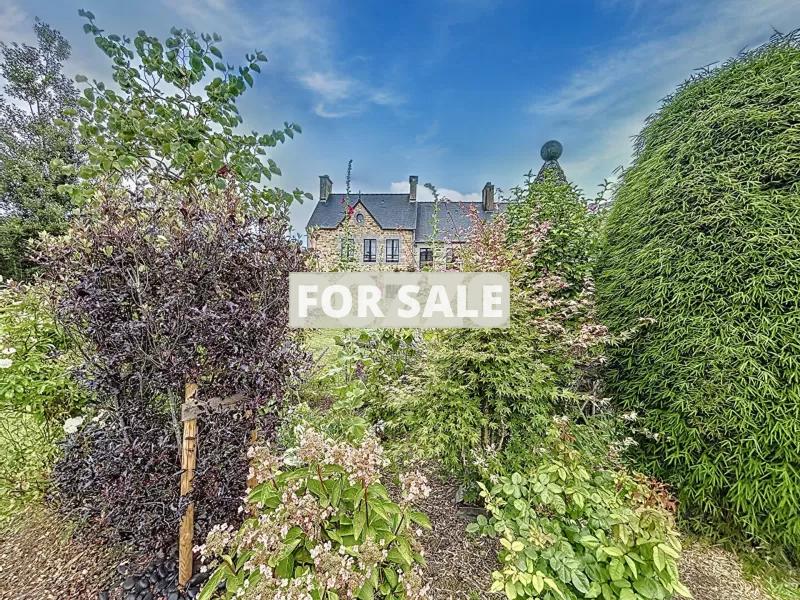Detached House with Garden by the Coast