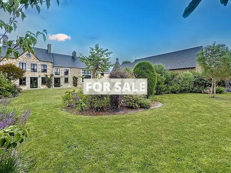 Detached House with Garden by the Coast