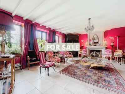 Detached House with Garden by the Coast