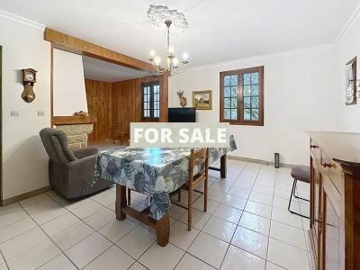 Detached House with Garden by the Coast