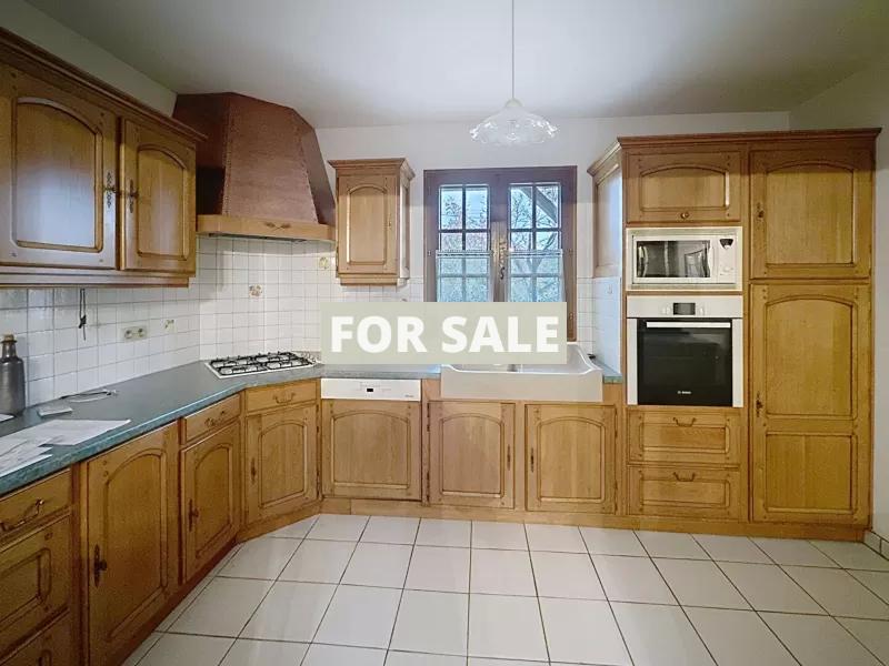 Detached House with Garden by the Coast