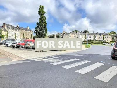 Commercial Premises with Apartment