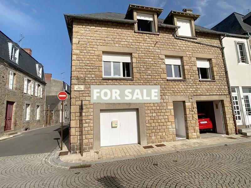 Town House Divided into Two Apartments