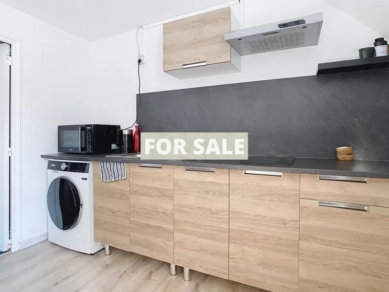 Town House Divided into Two Apartments