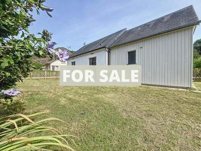 Detached House with Garden by the Coast