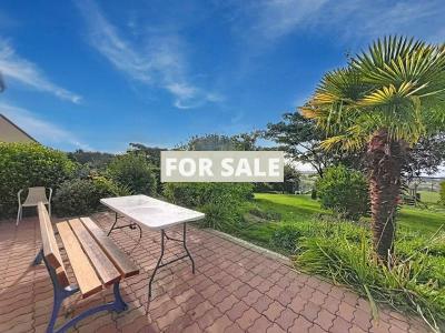 Modern Detached House with Lovely Garden