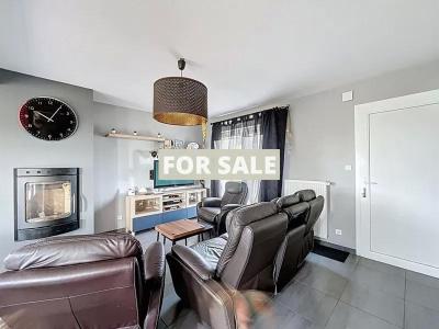 Modern Detached House with Lovely Garden