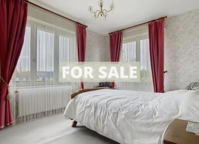 Detached House in the Bay of Mont-St-Michel