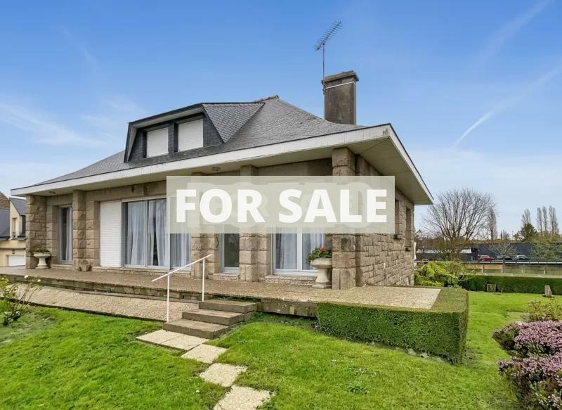 Detached House in the Bay of Mont-St-Michel