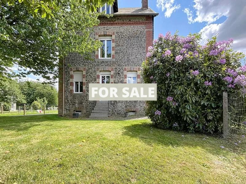 Detached House with Landscaped Garden
