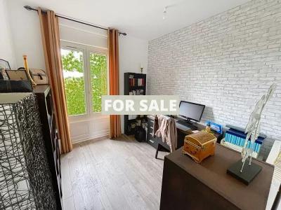 Detached House with Landscaped Garden