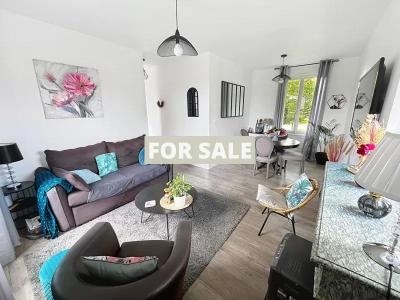 Detached House with Landscaped Garden