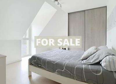 Contemporary Detached House by the Coast