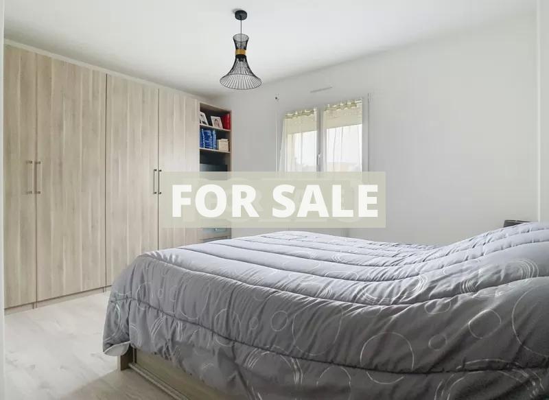 Contemporary Detached House by the Coast