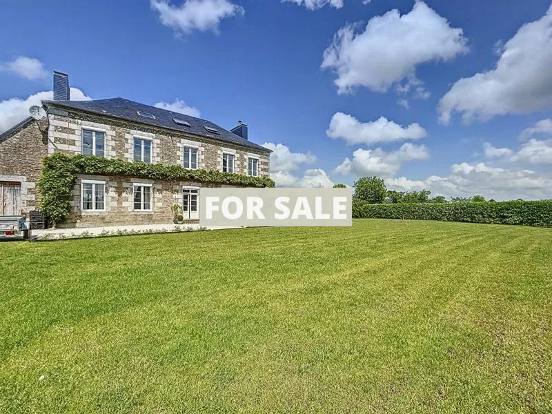 Manor House Style Property with Landscaped Gardens