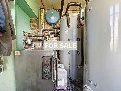 Manor House Style Property with Landscaped Gardens