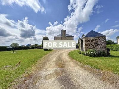 Manor House Style Property with Landscaped Gardens